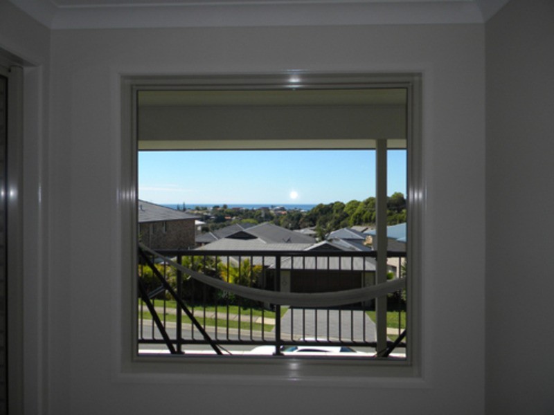 15 Buncrana Terrace, Banora Point NSW 2486