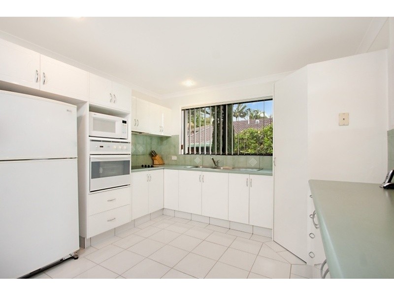 2/32 Honeymyrtle Drive, Banora Point NSW 2486