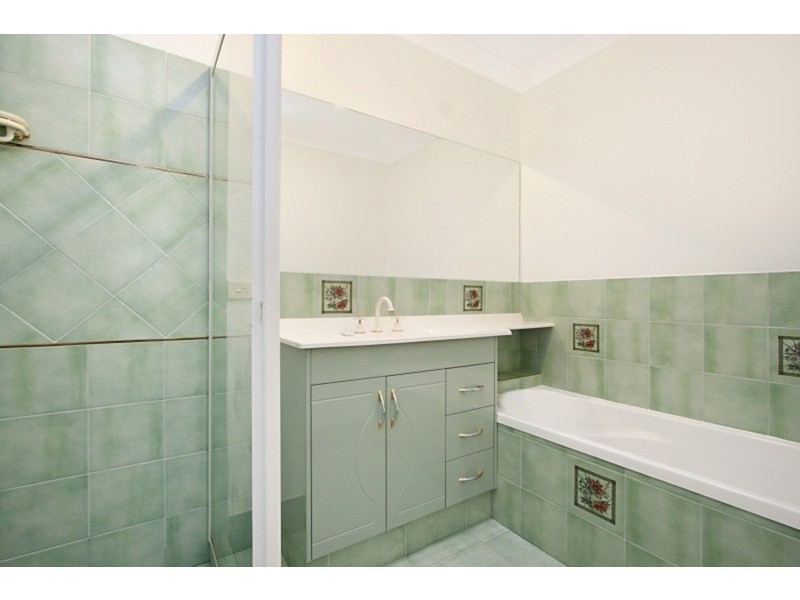 2/32 Honeymyrtle Drive, Banora Point NSW 2486