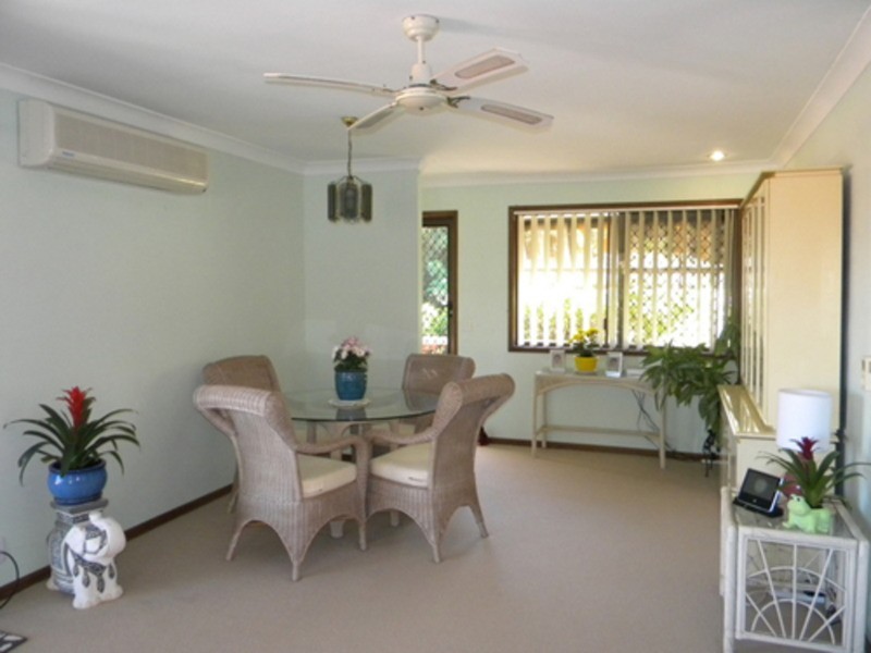 1/8 Mariners Crescent, Banora Point NSW 2486