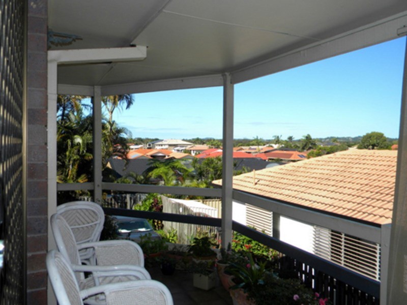 1/8 Mariners Crescent, Banora Point NSW 2486