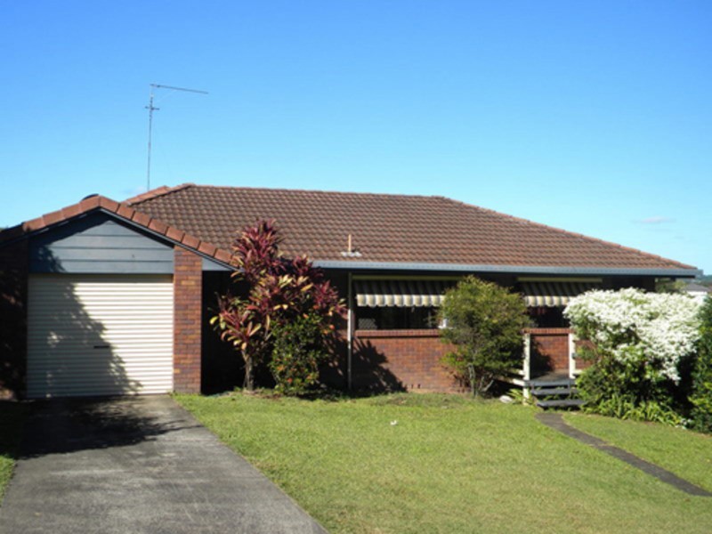 1/8 Mariners Crescent, Banora Point NSW 2486