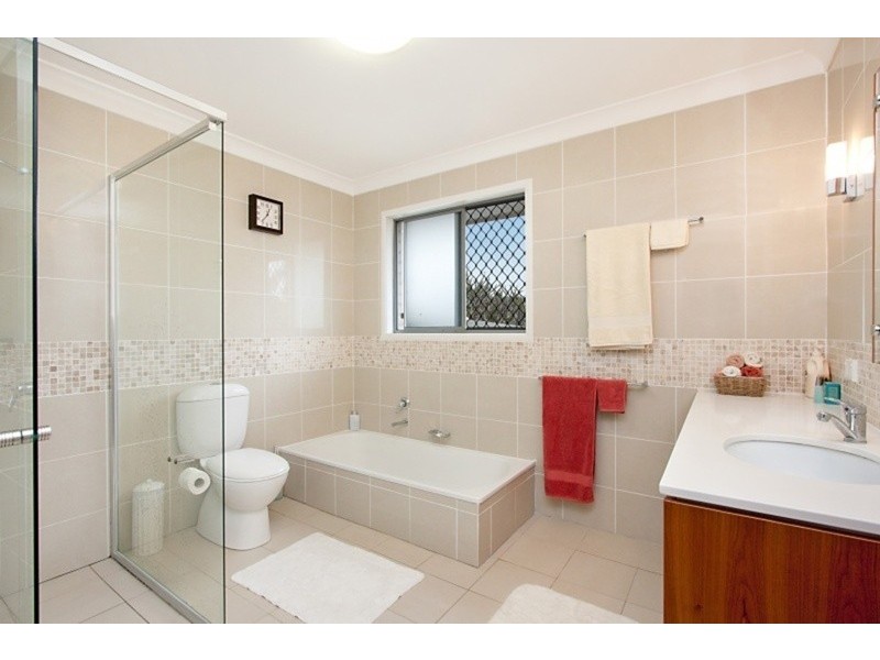 82 Laura Street, Banora Point NSW 2486