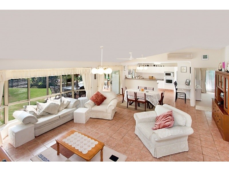 22 Tyrone Terrace, Banora Point NSW 2486