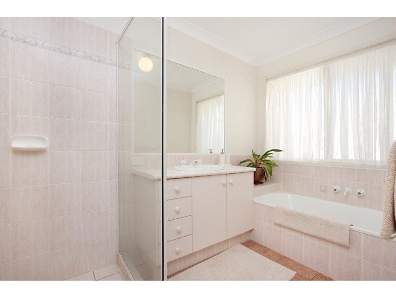 22 Tyrone Terrace, Banora Point NSW 2486