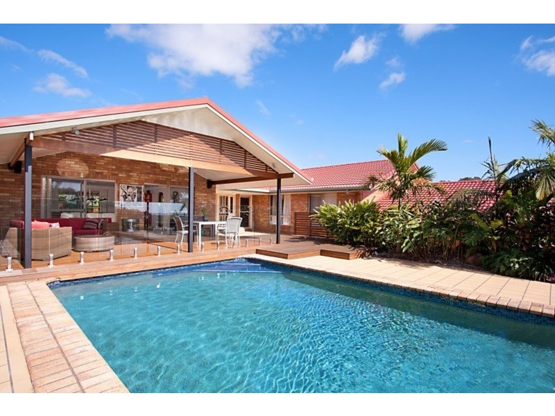 11 Jarrah Place, Banora Point NSW 2486
