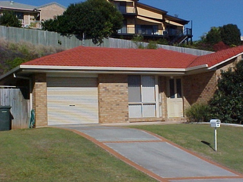 14 Stonehaven Way, Banora Point NSW 2486