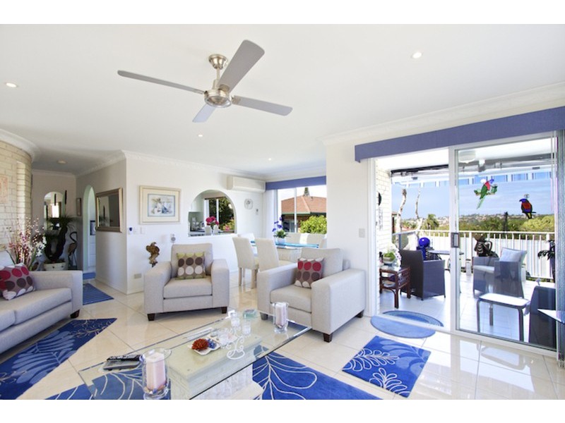 2/5 Bluegum Boulevard, Banora Point NSW 2486