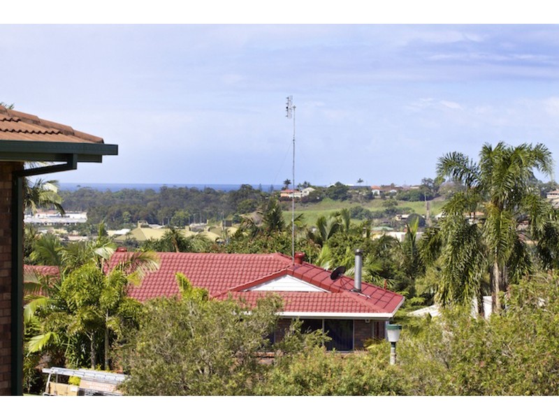 2/5 Bluegum Boulevard, Banora Point NSW 2486