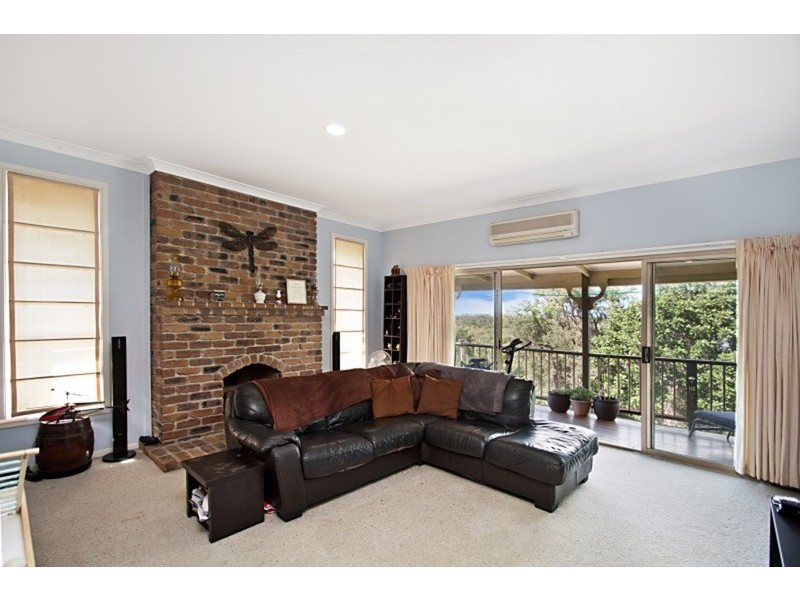 89 Bimbadeen Avenue, Banora Point NSW 2486