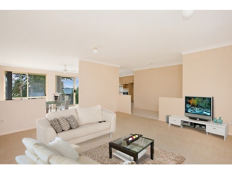 27 Honeymyrtle Drive, Banora Point NSW 2486