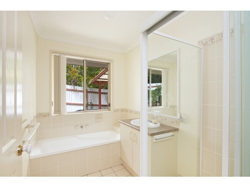 1/15 Kildare Drive, Banora Point NSW 2486