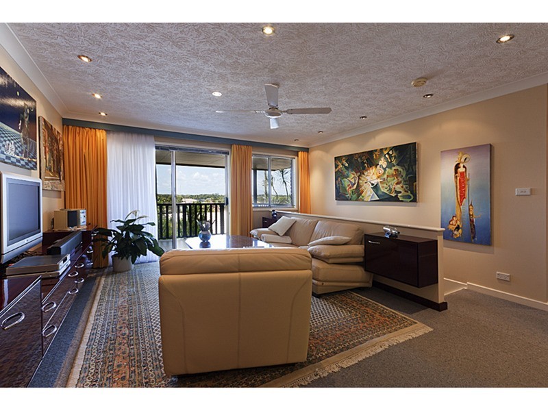 2/43 Mariners Crescent, Banora Point NSW 2486