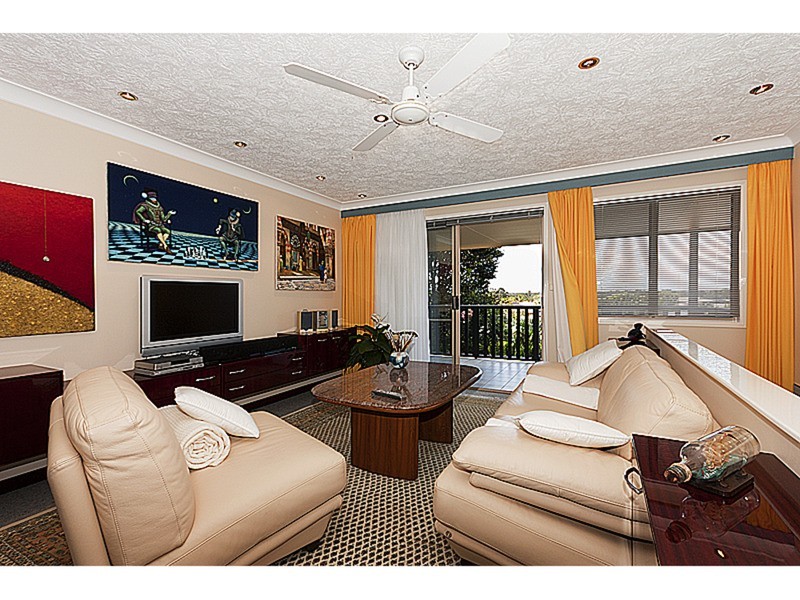 2/43 Mariners Crescent, Banora Point NSW 2486