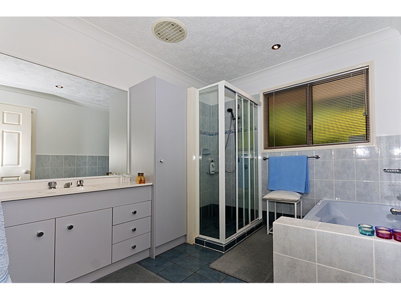 2/43 Mariners Crescent, Banora Point NSW 2486