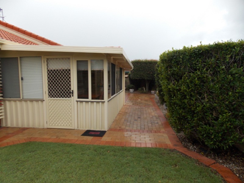 19 Kentia Crescent, Banora Point NSW 2486