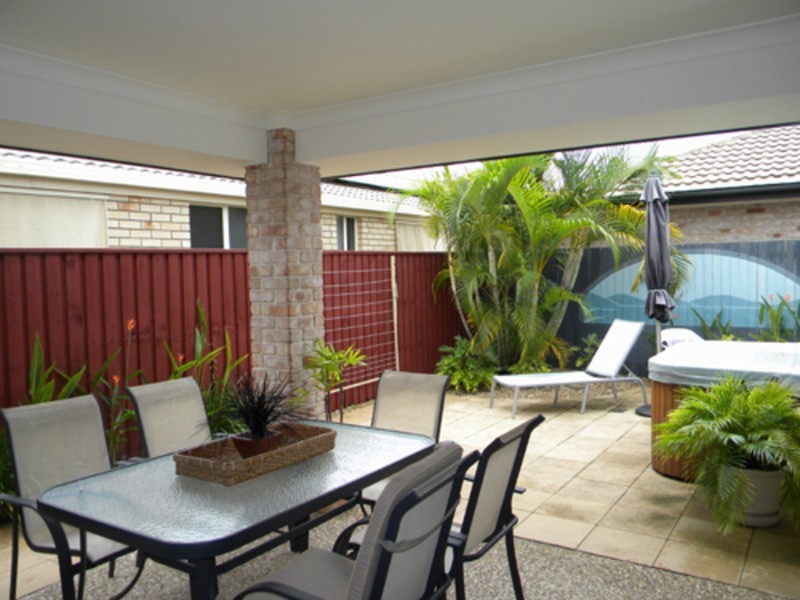 1/9 Jasmine Place, Banora Point NSW 2486