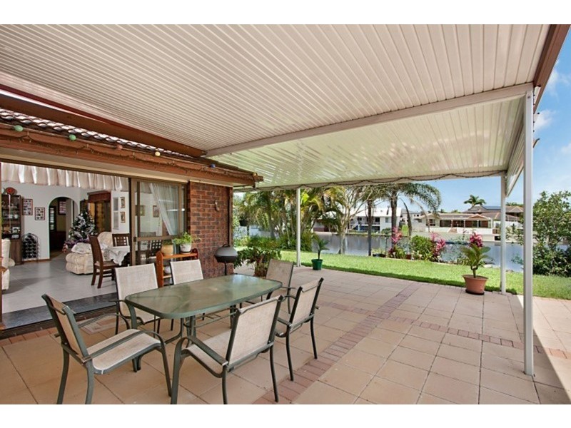 16 Captains Way, Banora Point NSW 2486