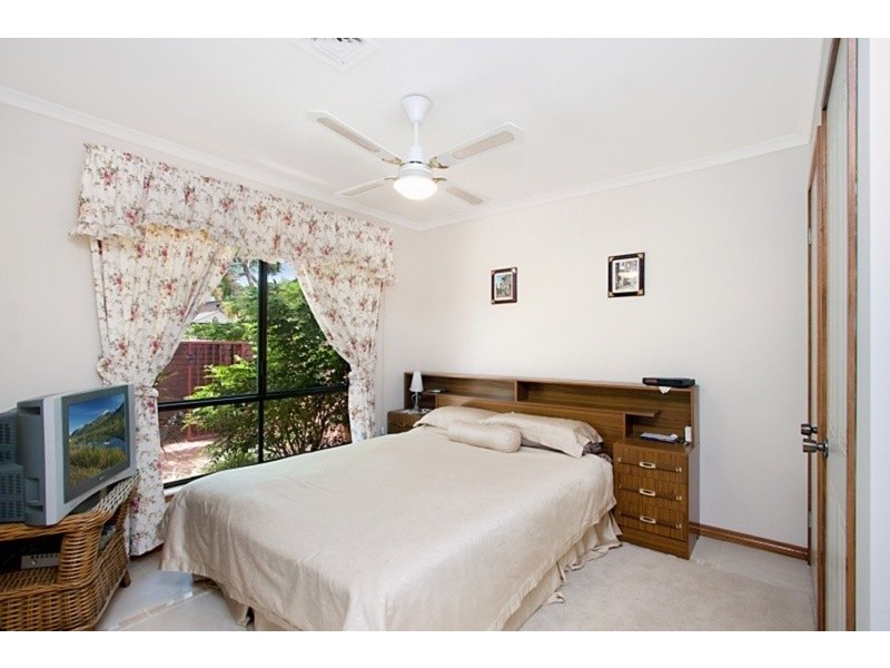 16 Captains Way, Banora Point NSW 2486
