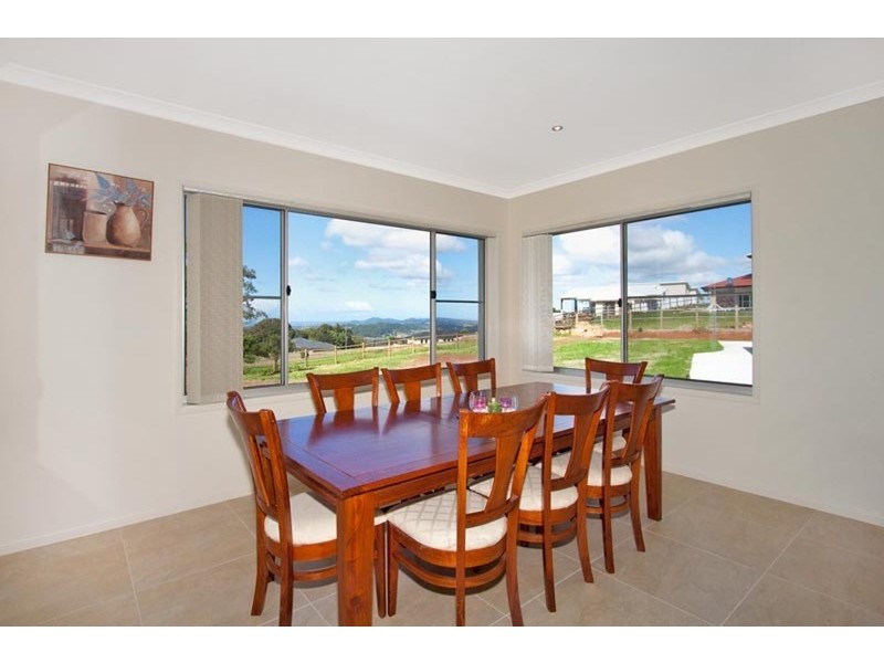 32 Sunnycrest Drive, Terranora NSW 2486