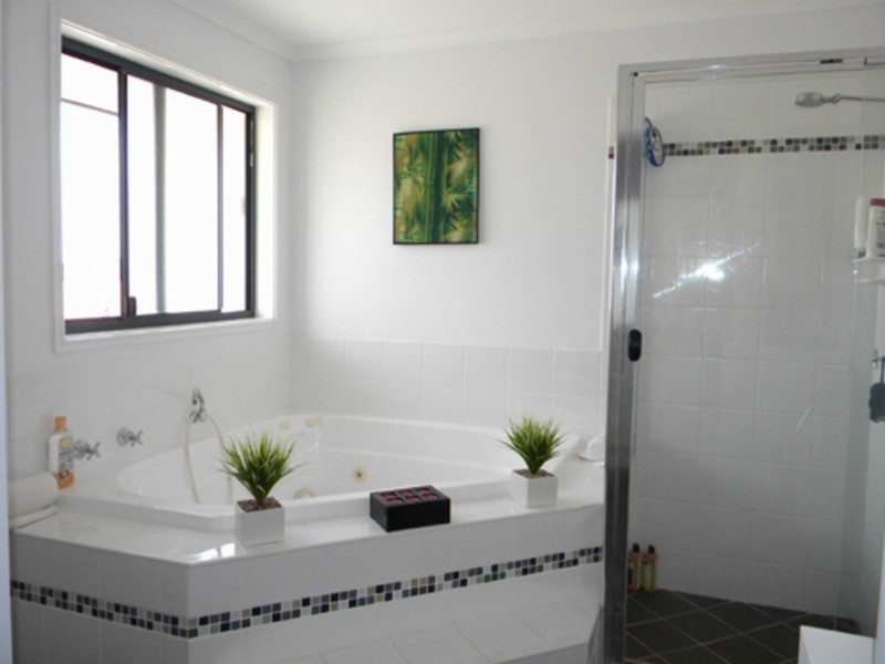 12 Mourne Terrace, Banora Point NSW 2486