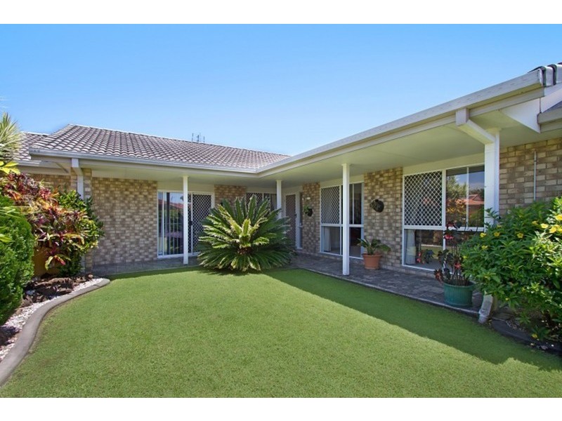 31 Birkdale Court, Banora Point NSW 2486