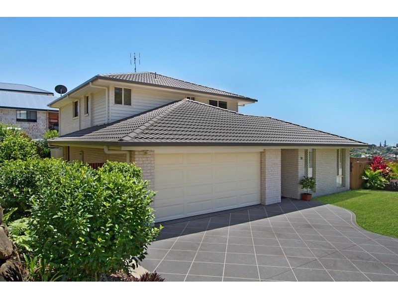 30 Buncrana Terrace, Banora Point NSW 2486