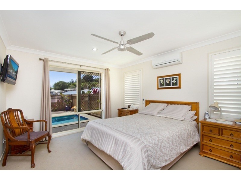 30 Buncrana Terrace, Banora Point NSW 2486