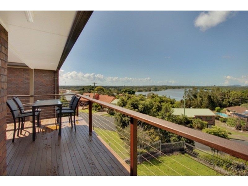 9 James Cook Drive, Banora Point NSW 2486