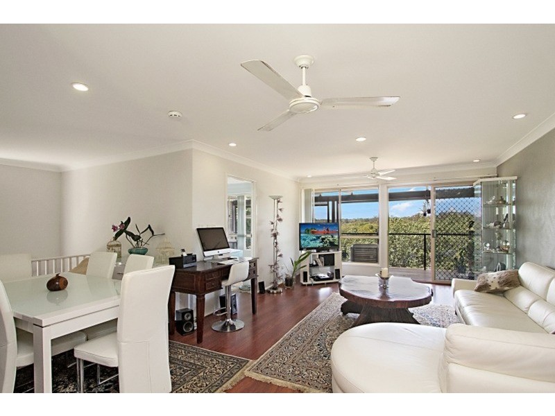 2/49 Bimbadeen Avenue, Banora Point NSW 2486