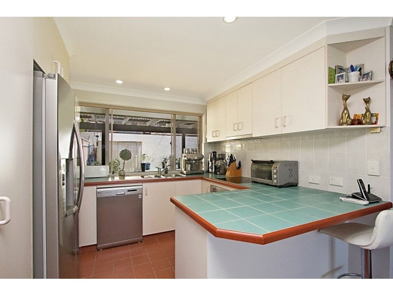 2/49 Bimbadeen Avenue, Banora Point NSW 2486