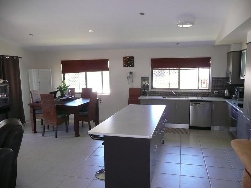 2 Mourne Terrace, Banora Point NSW 2486