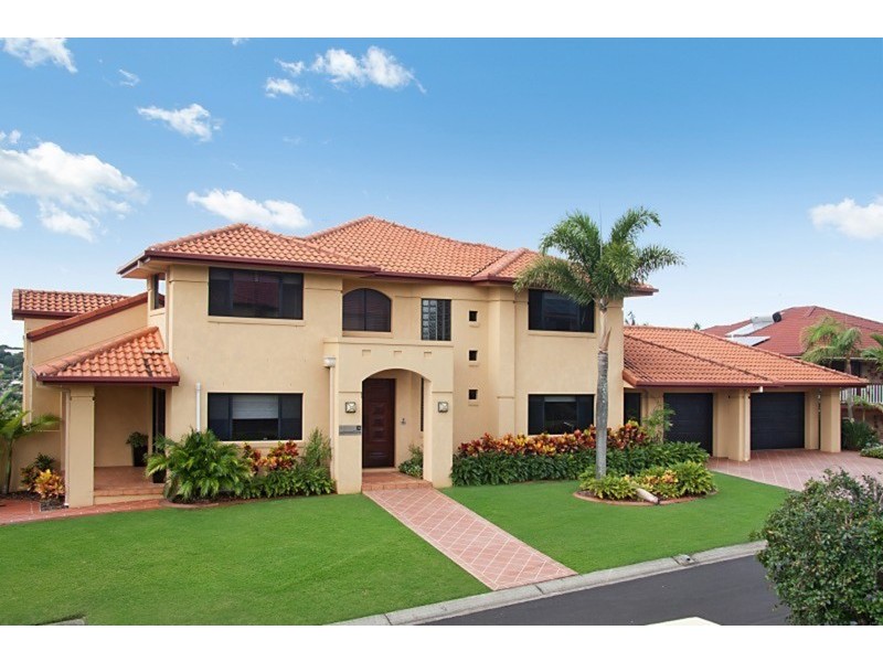 62 Lochlomond Drive, Banora Point NSW 2486