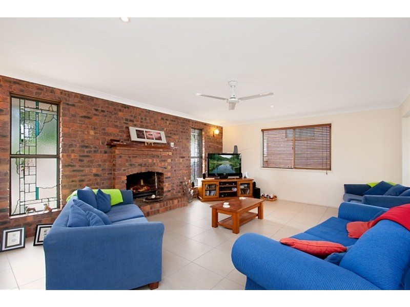 17 Durigan Place, Banora Point NSW 2486