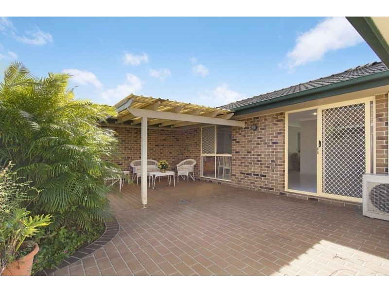 2 Kentia Crescent, Banora Point NSW 2486