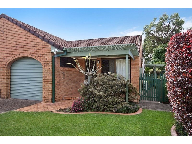 2/43 The Lakes Drive, Tweed Heads West NSW 2485