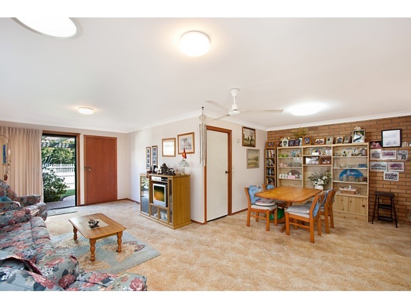 2/43 The Lakes Drive, Tweed Heads West NSW 2485