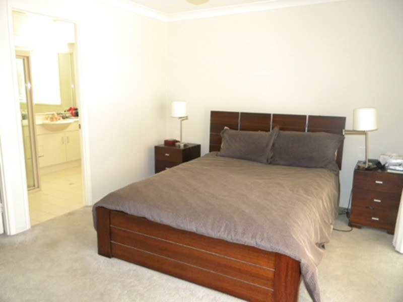 34 Champagne Drive, Banora Point NSW 2486