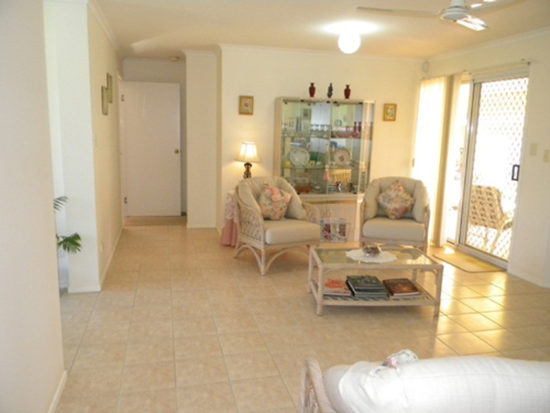 6 Rosnay Court, Banora Point NSW 2486