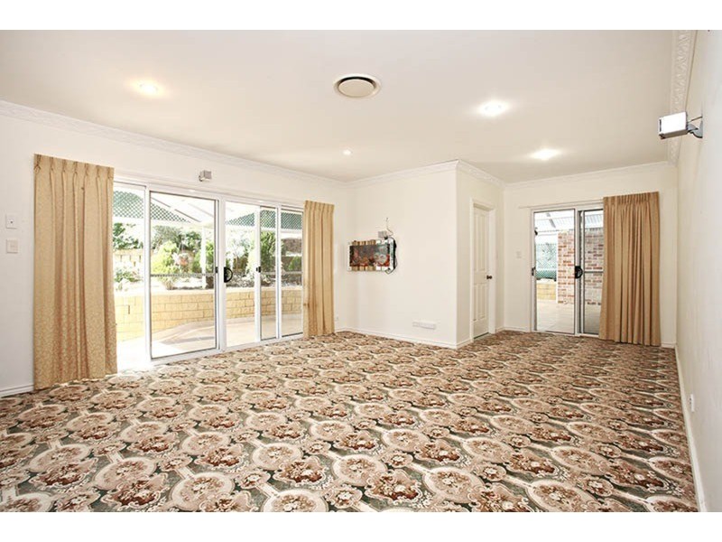 30 St Andrews Way, Banora Point NSW 2486