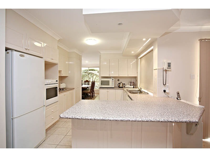 6 Yarra Close, Banora Point NSW 2486