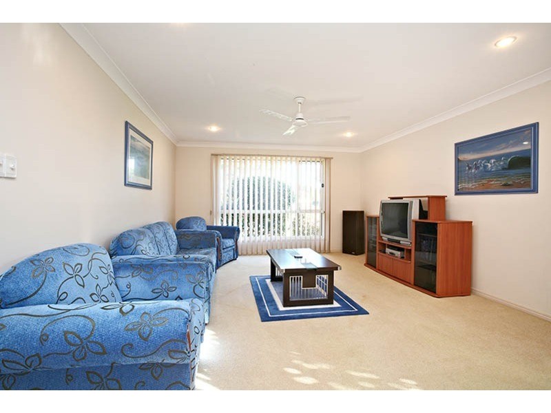 6 Yarra Close, Banora Point NSW 2486