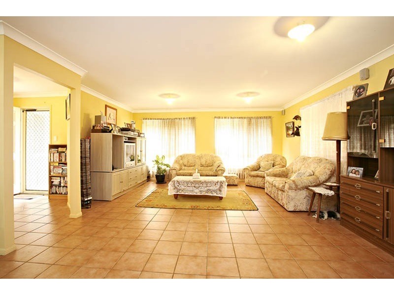 33 Glen Ayr Drive, Banora Point NSW 2486