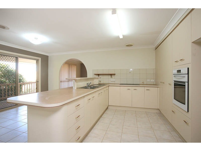 4 Ash Drive, Banora Point NSW 2486