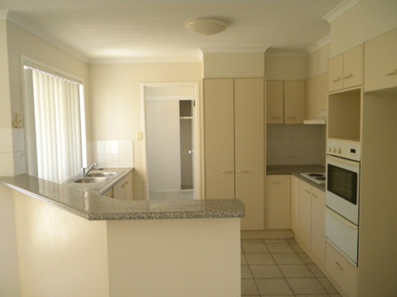 4/10 Parkland Place, Banora Point NSW 2486