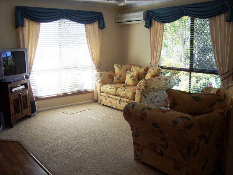 100 Lochlomond Drive, Banora Point NSW 2486