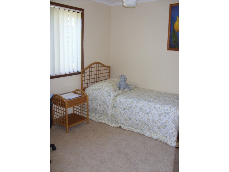 100 Lochlomond Drive, Banora Point NSW 2486