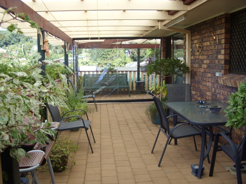 100 Lochlomond Drive, Banora Point NSW 2486