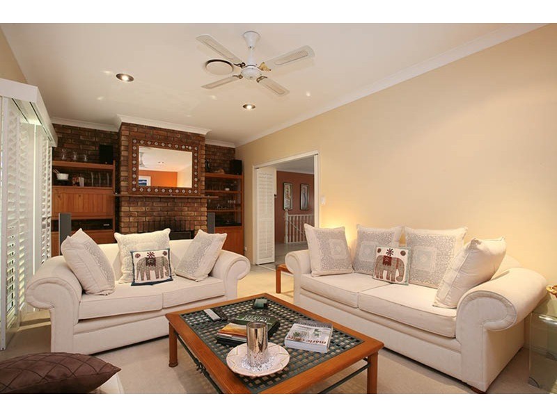 40 Cominan Avenue, Banora Point NSW 2486