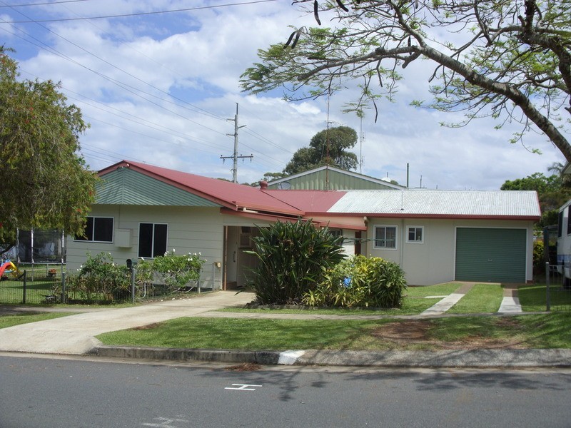 8 Kittiwake Street, Banora Point NSW 2486